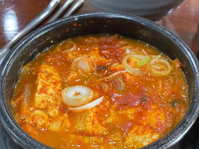 두리원손두부의 김치 순두부