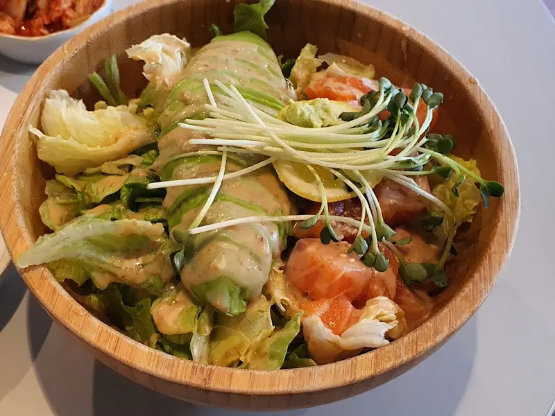 아보카도 연어 냉우동