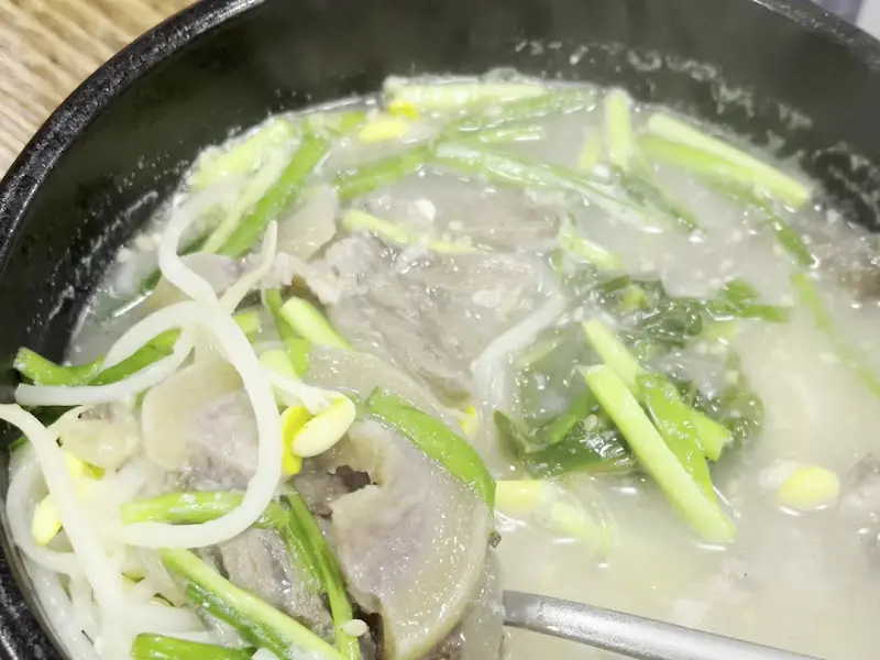 해장국 속 푸짐한 건더기