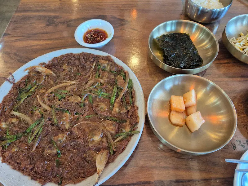 고소하고 쫄깃한 도토리전