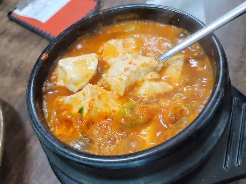 섞어 순두부찌개의 비주얼