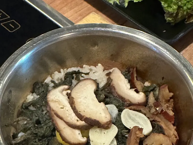 곤드레 마늘 솥밥 클로즈업