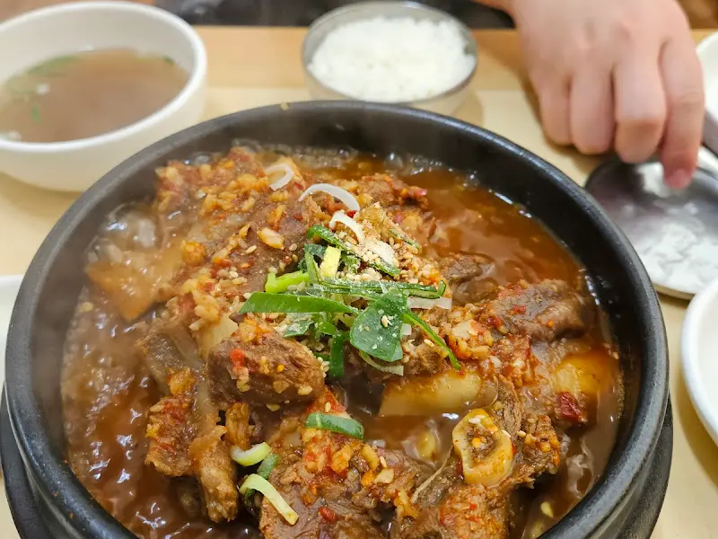 마늘이 듬뿍 들어간 소갈비찜