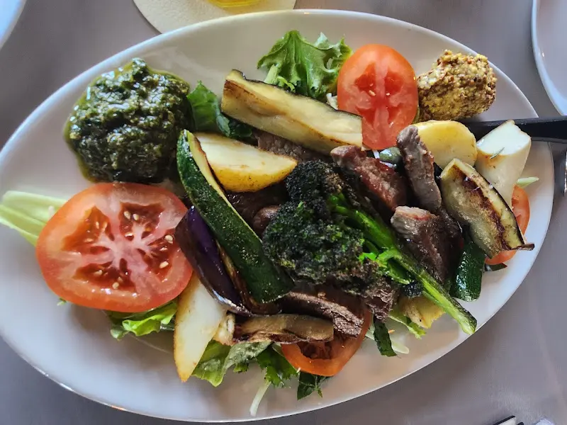 스테이크 샐러드