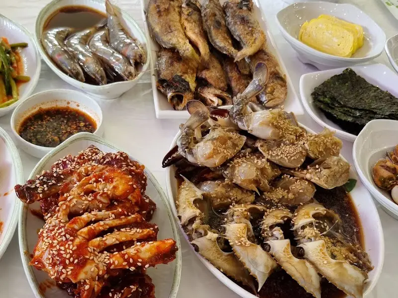 다양한 곁들임 메뉴