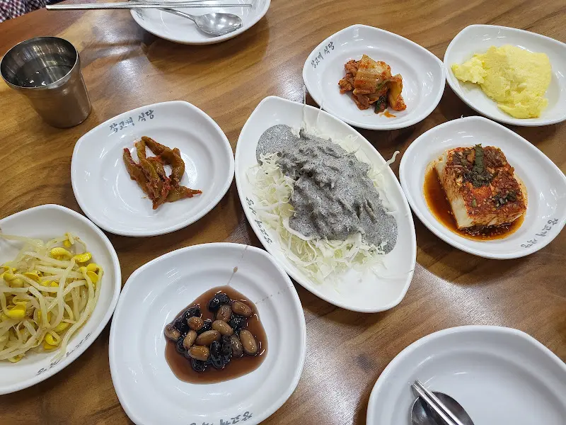 장고개 식당 밑반찬
