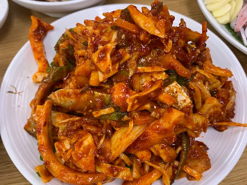 매콤달콤한 밴댕이 회무침의 클로즈업