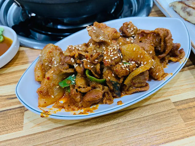 윤기 자르르 흐르는 제육볶음