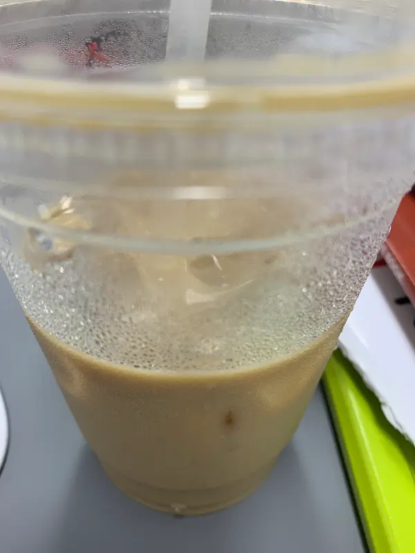 얼음이 담긴 음료