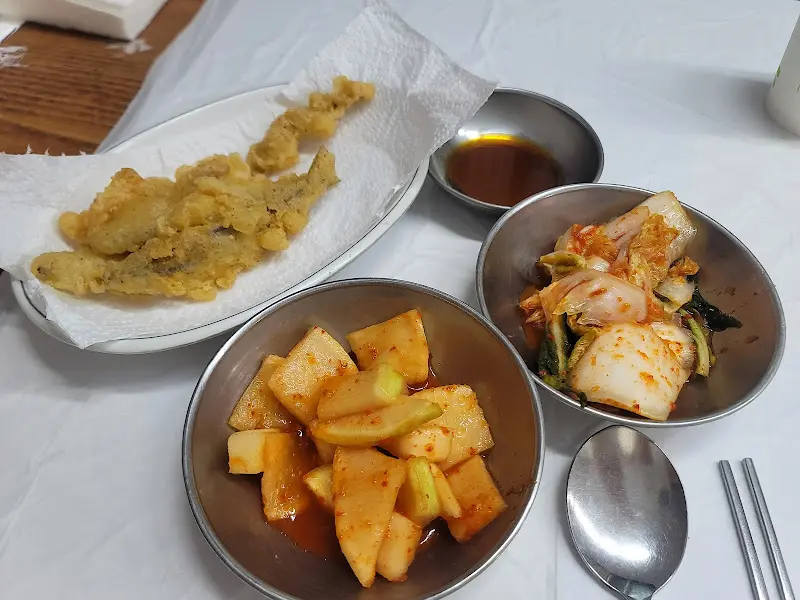 정갈하게 차려진 반찬