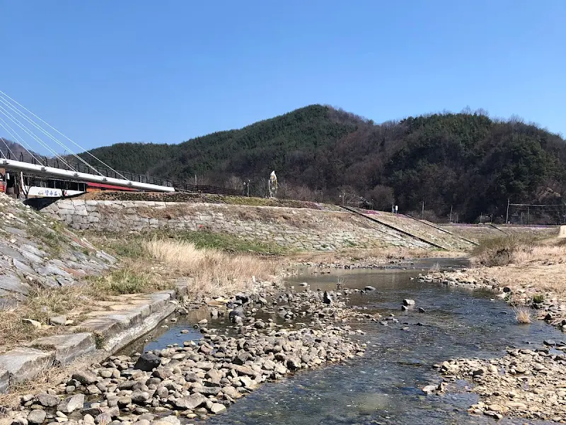 푸짐한 어탕칼국수