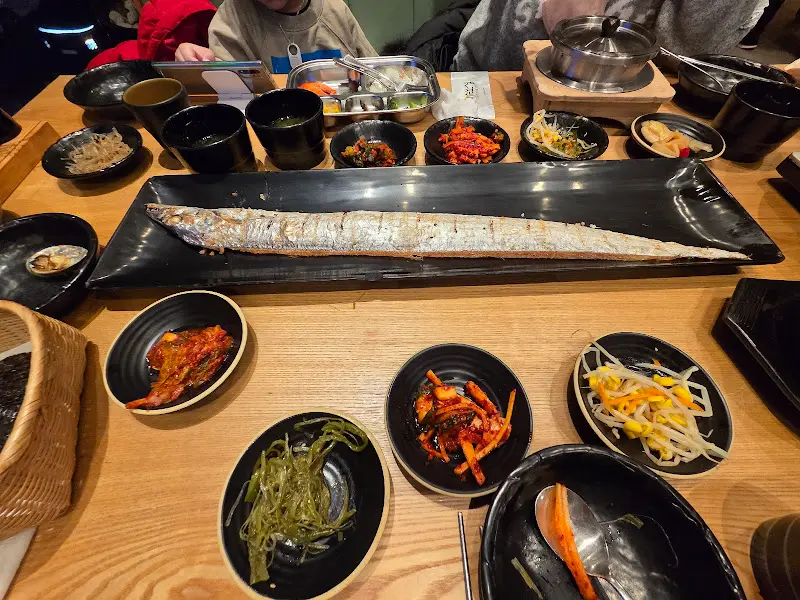 통갈치구이와 반찬