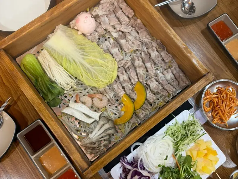 편백찜과 샤브샤브