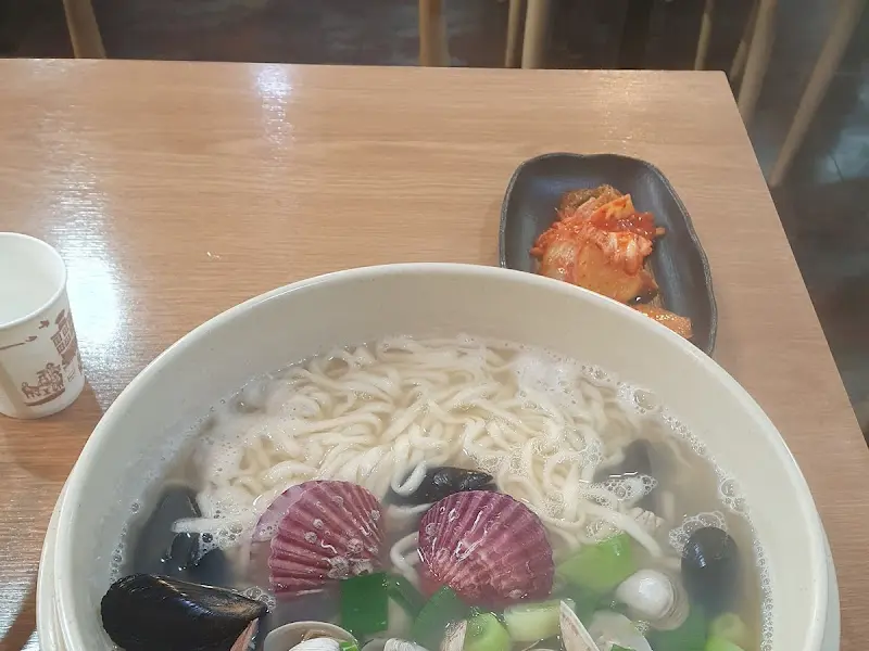 칼국수와 김치