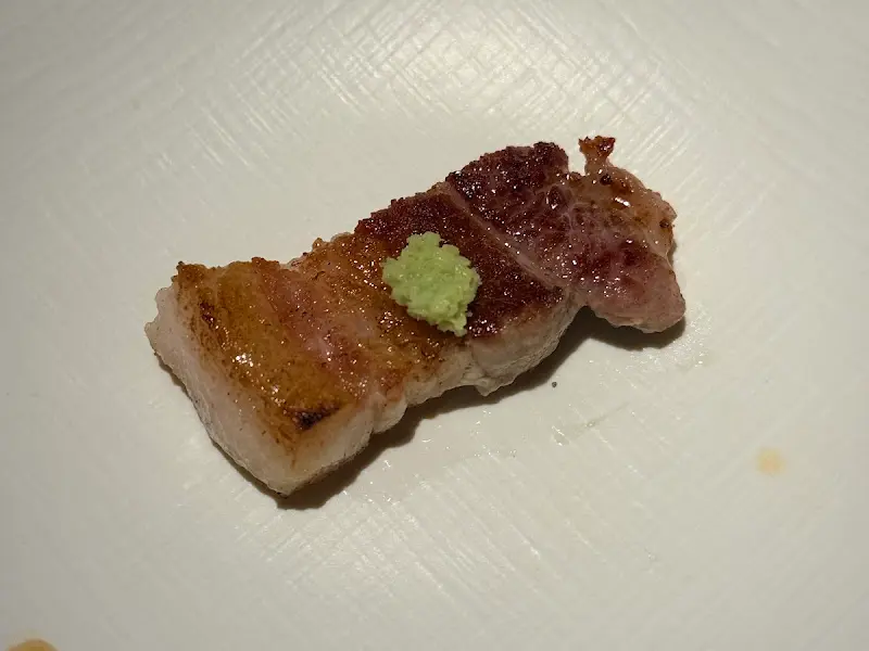 와사비와 함께 먹는 갈비삼겹살