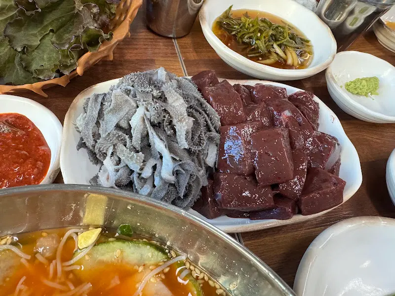 다양한 곁들임 메뉴