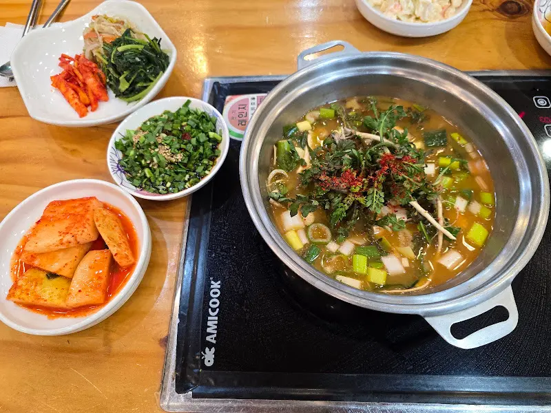 정갈하게 차려진 밑반찬