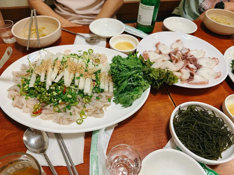 영덕회식당 막회와 문어숙회