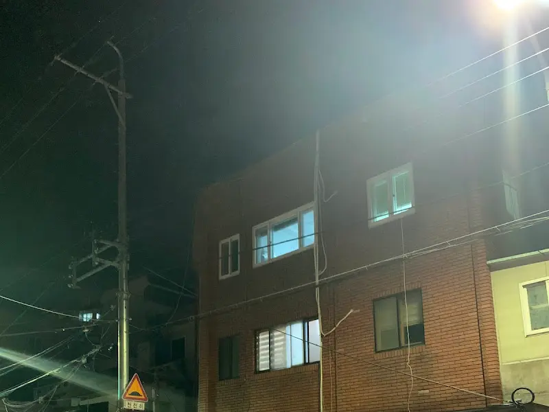 어둠 속에서 빛나는 부산의 야경