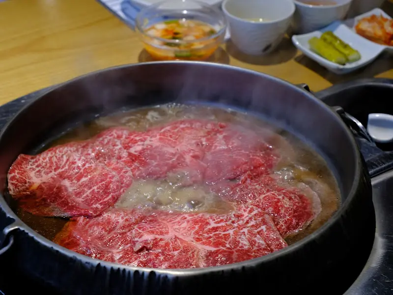 육즙 가득한 소고기의 향연