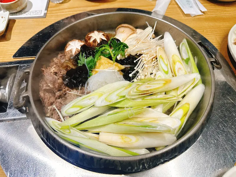 풍성한 야채와 고기의 조화