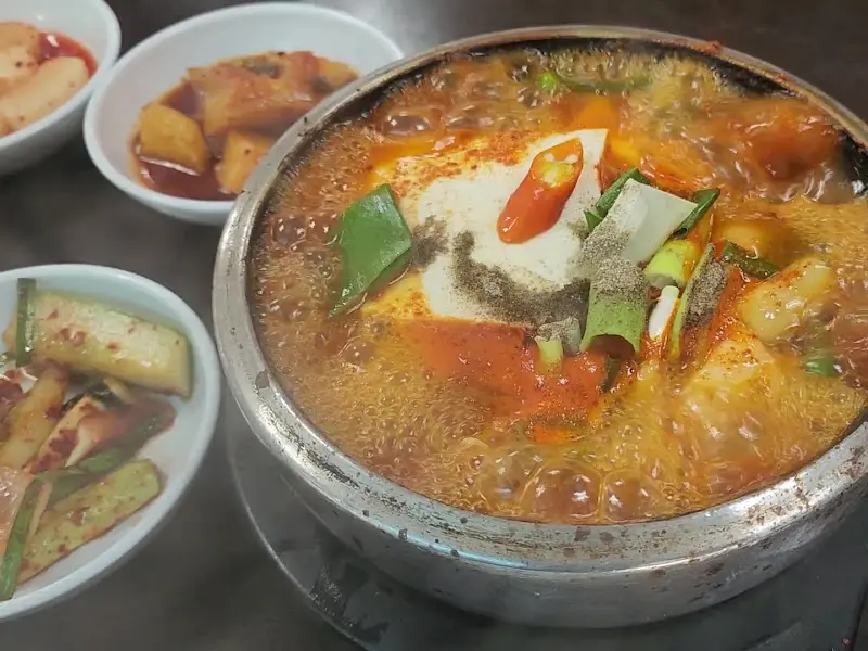 밑반찬과 동태탕