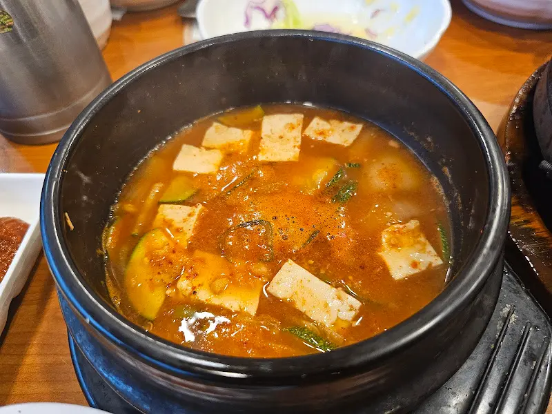 돌솥밥과 된장찌개