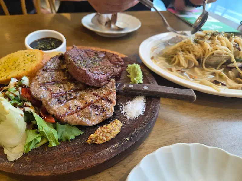 스테이크와 파스타