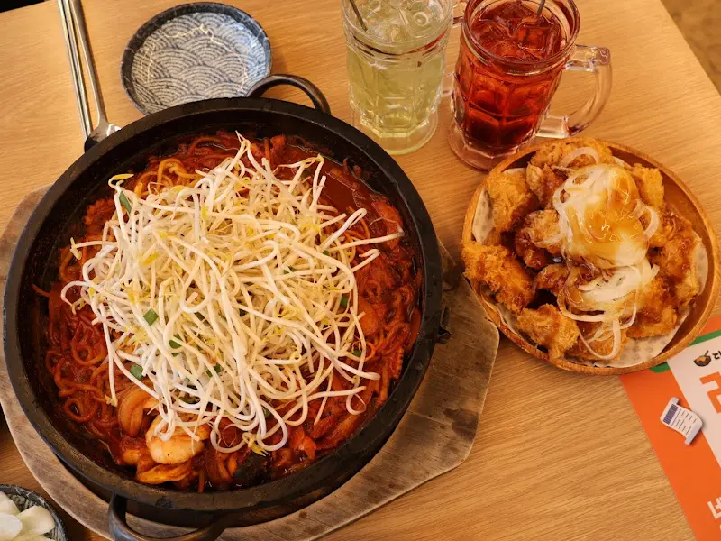 돌판 짬뽕과 에이드, 돈탕 한상차림