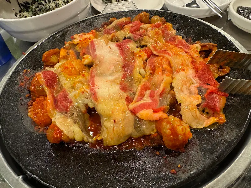 쭈꾸미와 환상의 궁합을 자랑하는 치즈 퐁듀