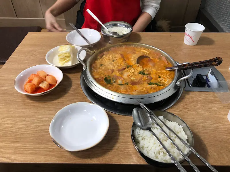 부대찌개와 밥