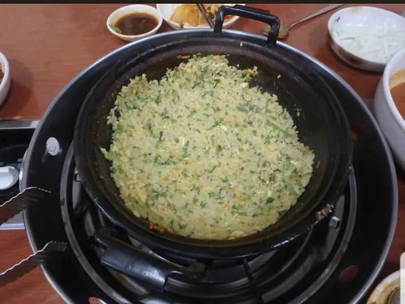 볶음밥 전체샷