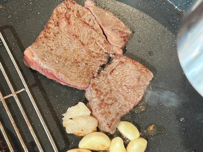 노릇하게 구워진 등심