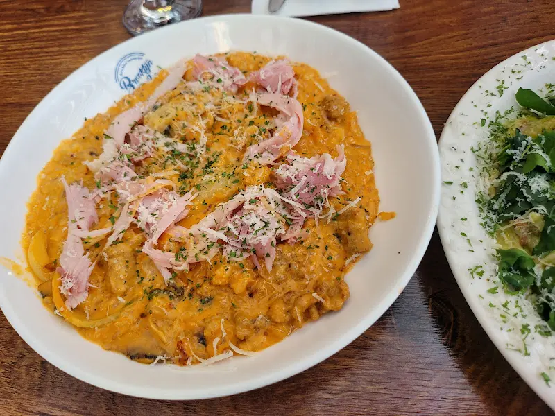 토마토 라구 파스타와 시금치 파스타