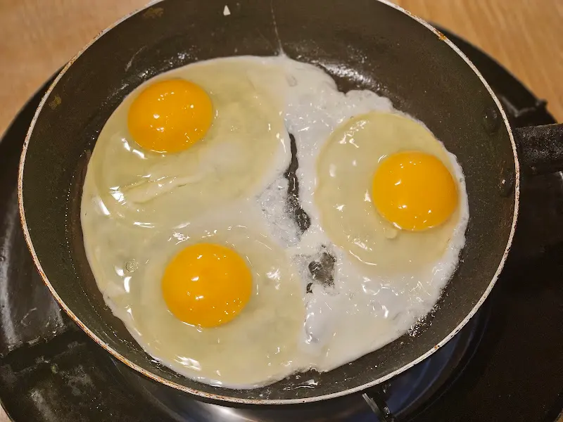 셀프로 구워 먹는 계란 후라이