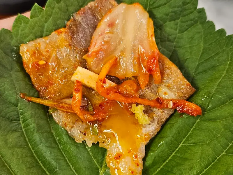 쌈으로 즐기는 냉삼겹살