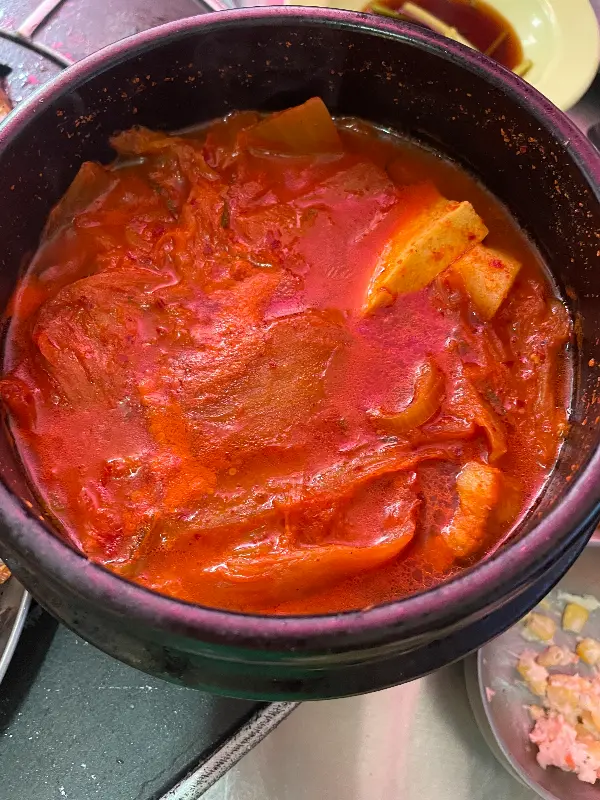 김치찌개의 깊은 맛