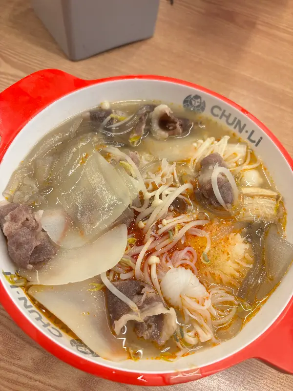 고기와 채소 가득한 마라탕