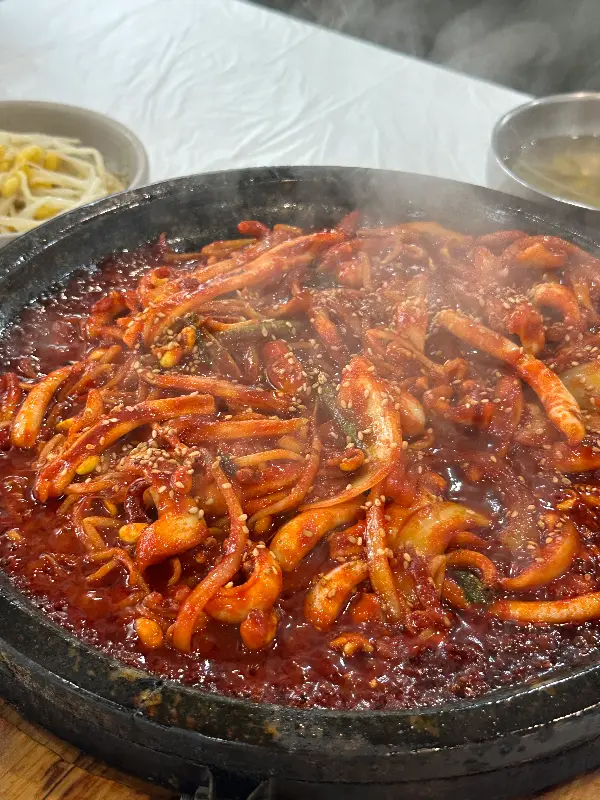 돌판 오징어볶음