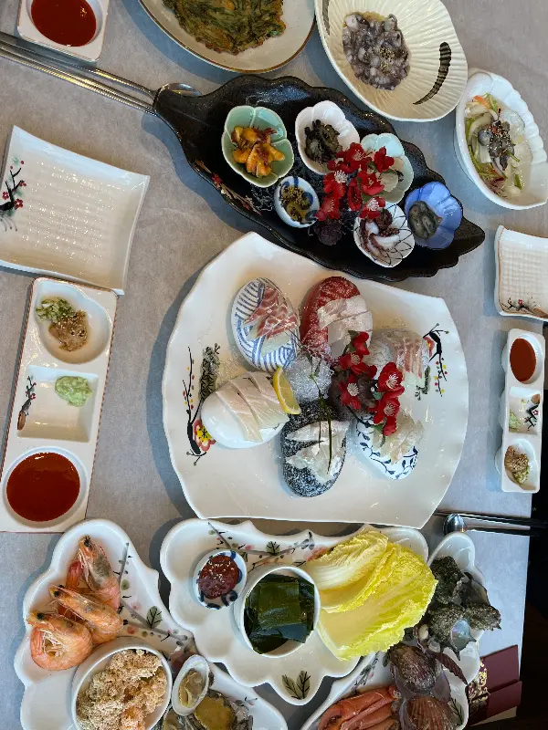 만월다찌 한상차림