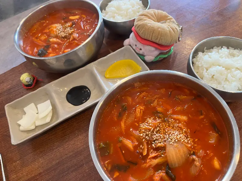 몽짬뽕 전체 상차림