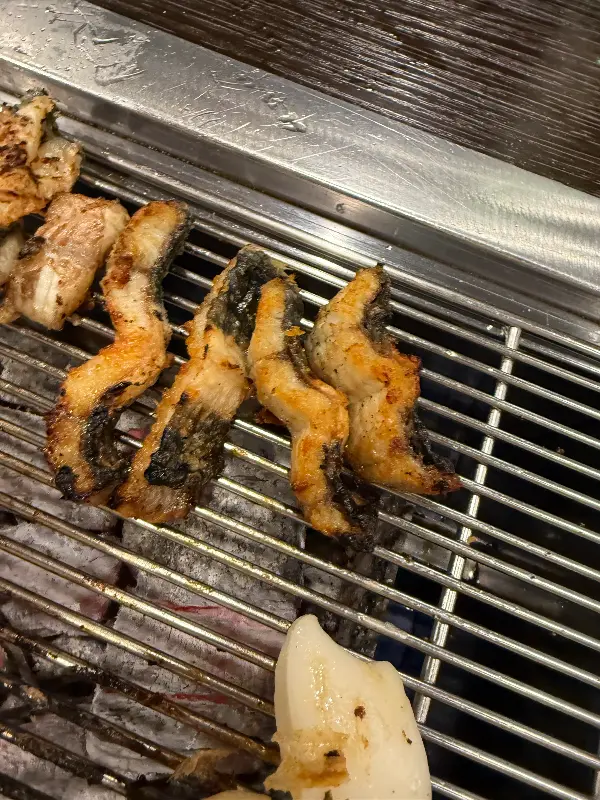 노릇하게 구워진 장어