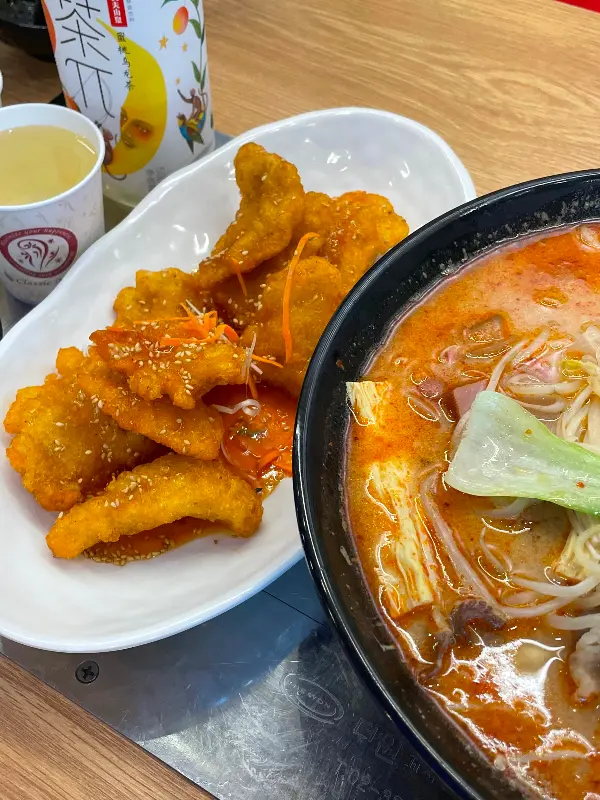 넓고 쾌적한 매장 내부