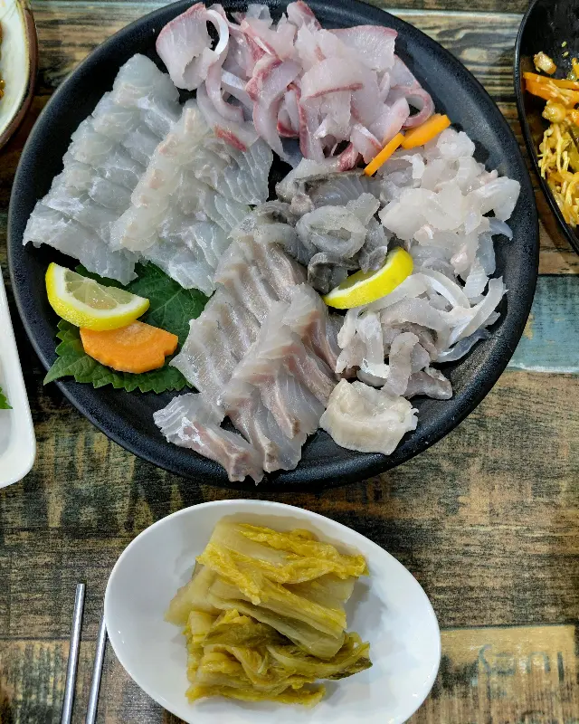 싱싱한 회 모듬