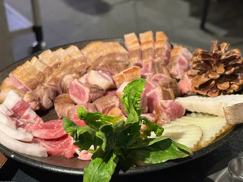 모듬 돼지고기 한 상