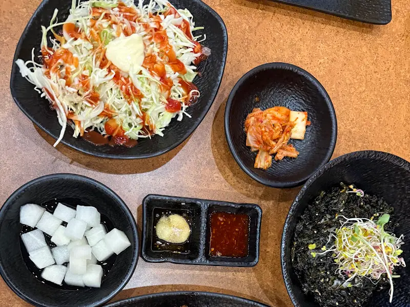 다양한 곁들임 메뉴