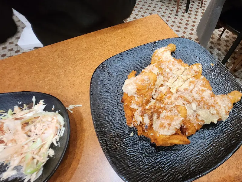 마늘통닭과 샐러드