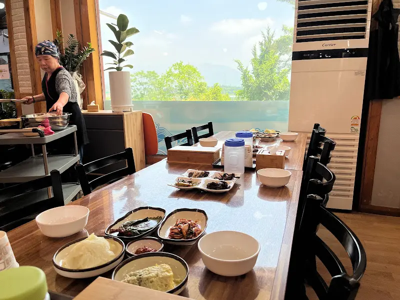 식당 내부 풍경