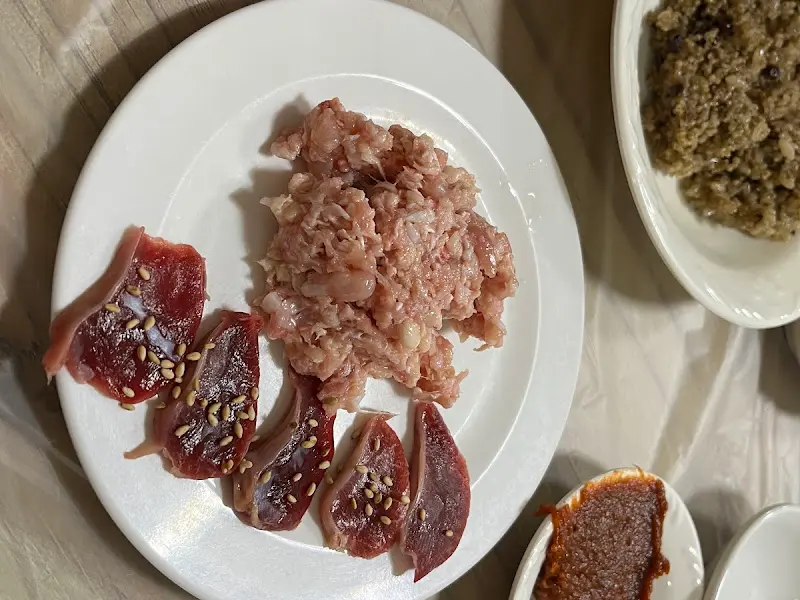 신선한 닭똥집(근위)회, 닭가슴살 육회, 닭발 다짐회