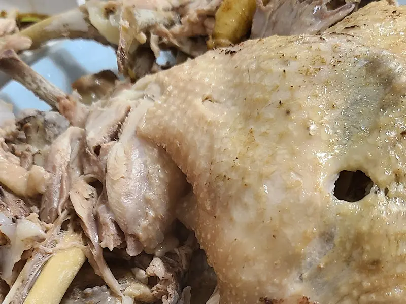 닭백숙의 닭다리